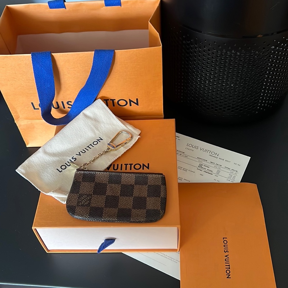 Louis Vuitton coin pouch/card holder